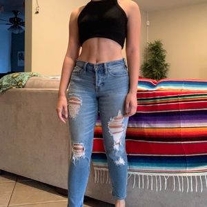 Hollister Low-Rise Crop Boyfriend Jeans